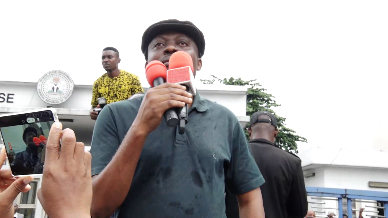 Security operatives are compromised. They were shooting at me directly- Gov Fubara speaks after he was teargassed while on his way to the burnt Rivers state House of Assembly