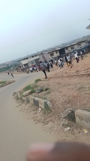 Residents stranded as fuel scarcity bites hard in Lagos (photos)